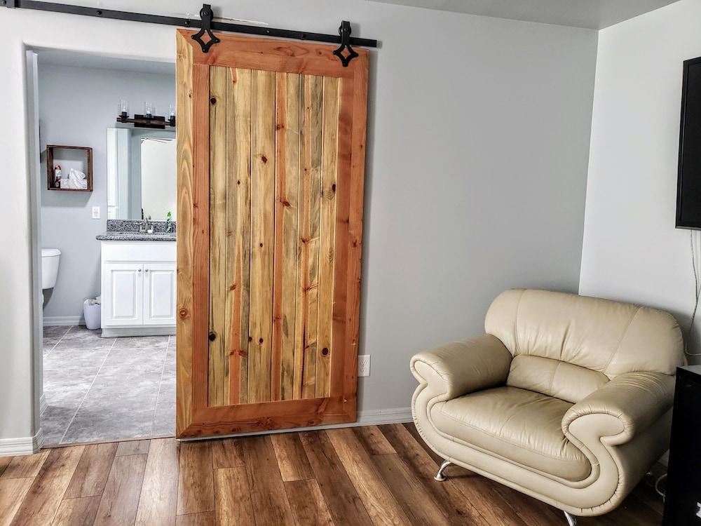 Yuma's Best Kept Secret Pet Policy