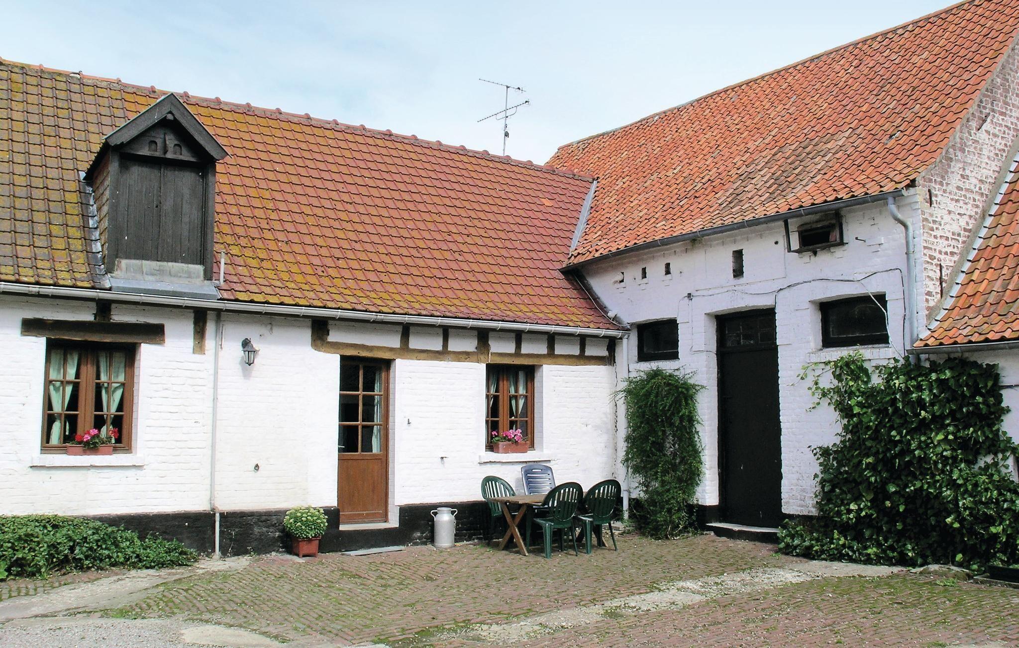 Pet Friendly Beautiful Home in Hames Boucres With Wifi