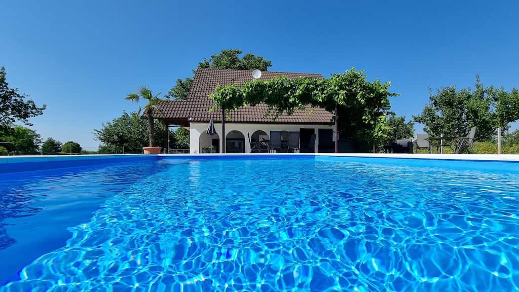 Pet Friendly Private Vacation Home with Swimming Pool