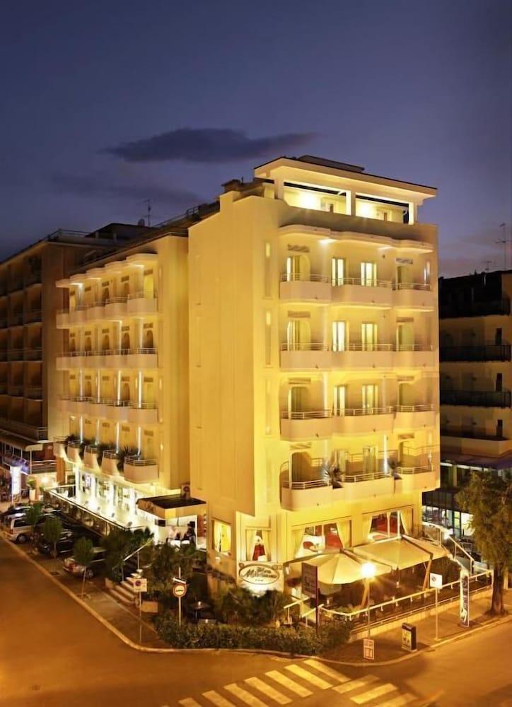 Pet Friendly Mediterraneo Hotel & Suites