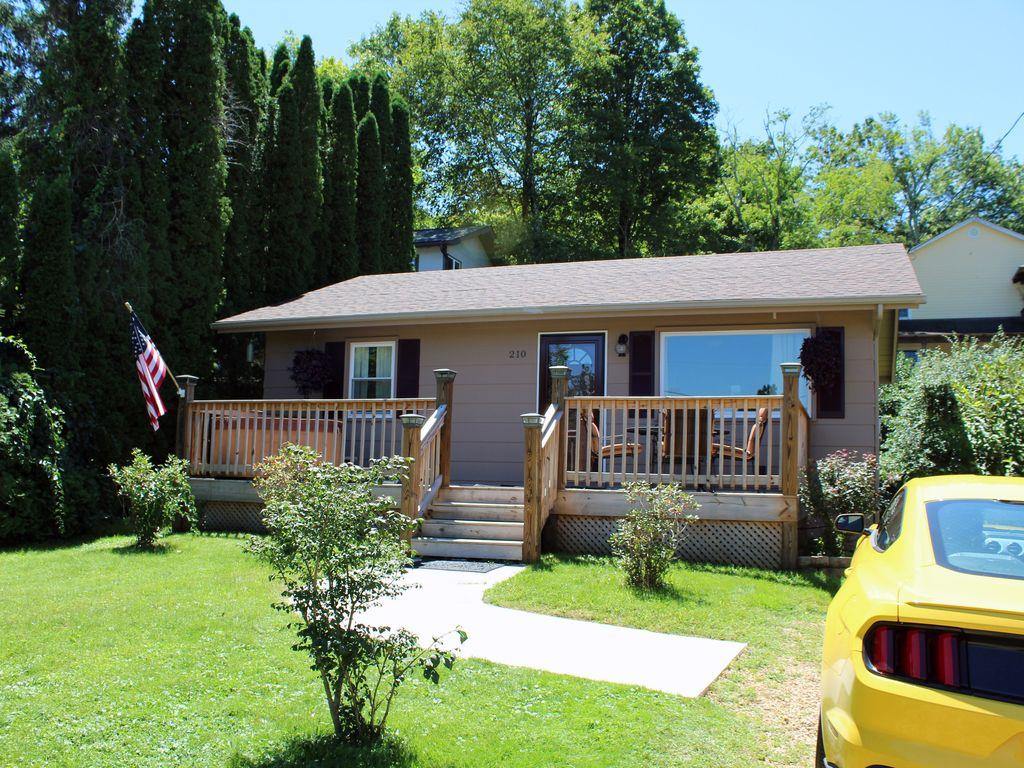 Morris Street Cottage Pet Policy