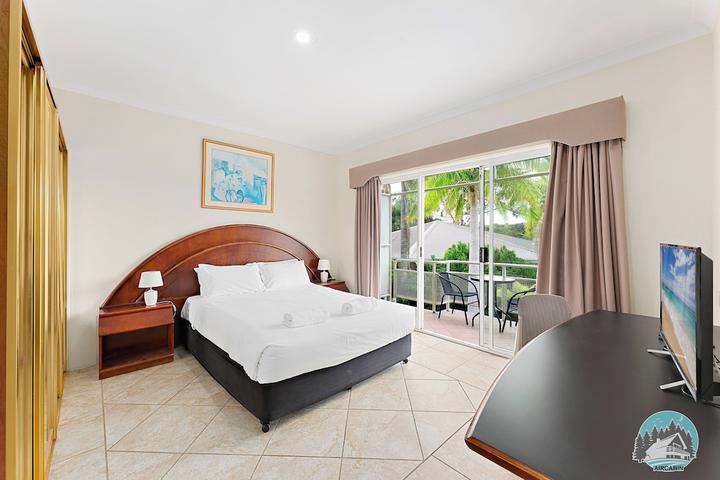 Pet Friendly Aircabin Central Coast Holiday Hotel