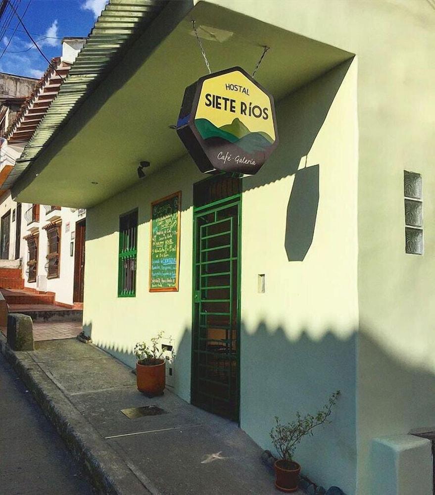 Pet Friendly Hostal Siete Rios Cali - Hostel