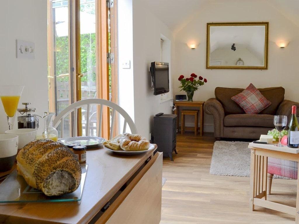 Pet Friendly Pittendrigh Cottage