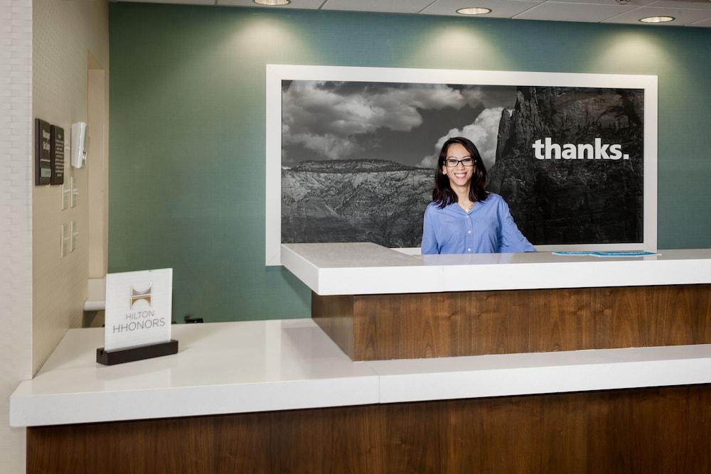 Hampton Inn & Suites Las VegasRed Rock/Summerlin Pet Policy