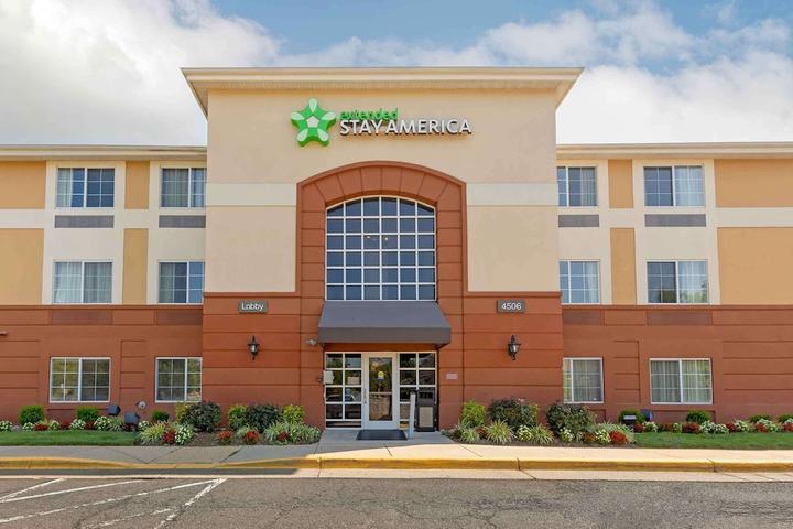 Pet Friendly Extended Stay America Suites Washington DC Chantilly Airport
