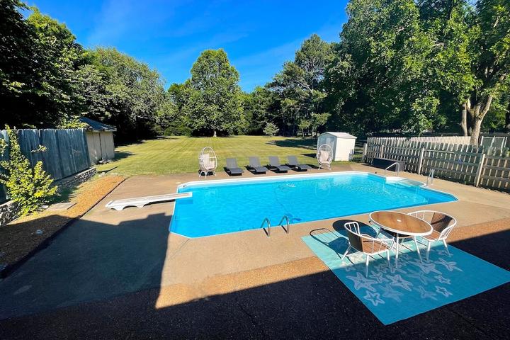 Pet Friendly Valley View Rancher in Nashville with Private Pool