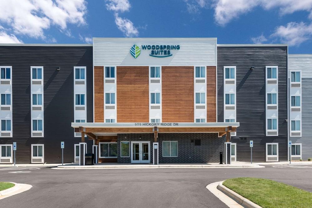 Pet Friendly WoodSpring Suites Greensboro - High Point North
