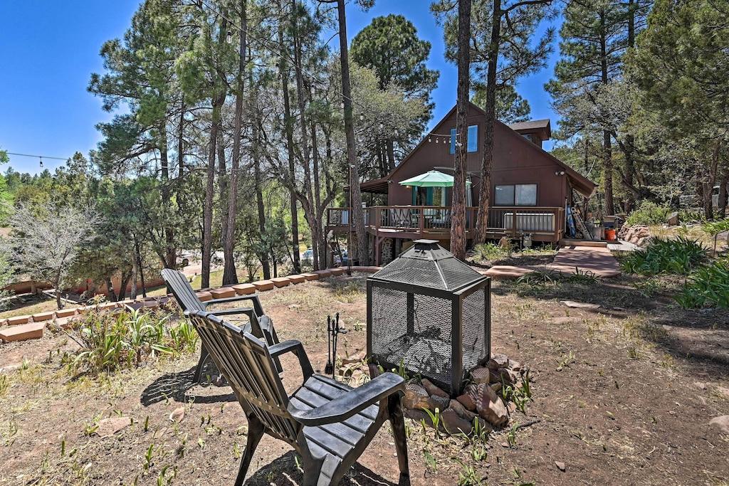 Pet Friendly Pine Cabin with Deck & Game Room