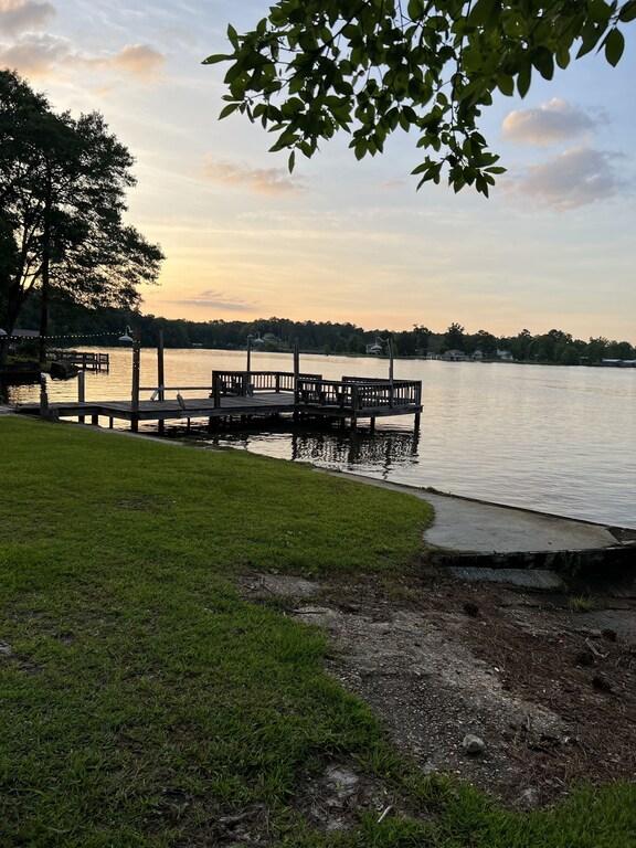 Micah’s Cabin on Beautiful Gantt Lake Pet Policy