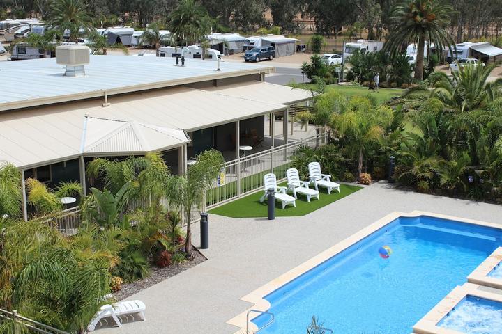 Pet Friendly Highway 1 Holiday & Lifestyle Park
