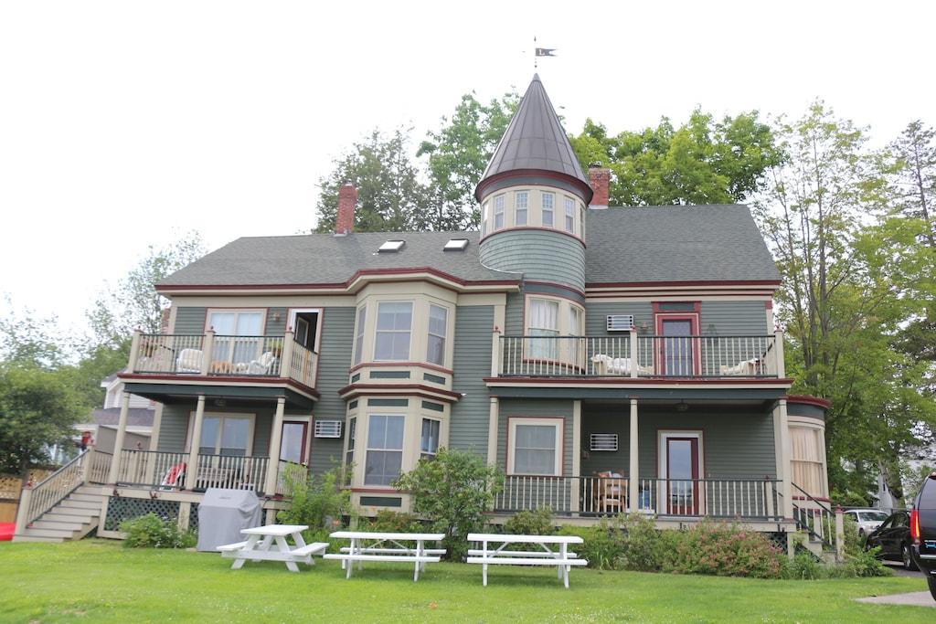 Elegant Condo on the Water in Downtown Wolfeboro Pet Policy
