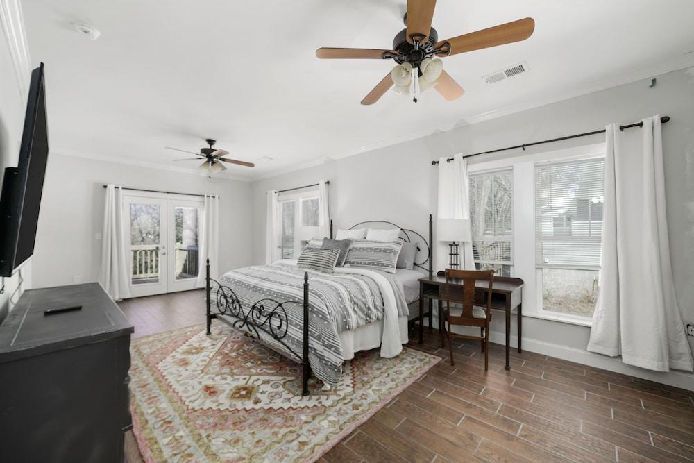 Historic Charm Near Downtown Tupelo Pet Policy