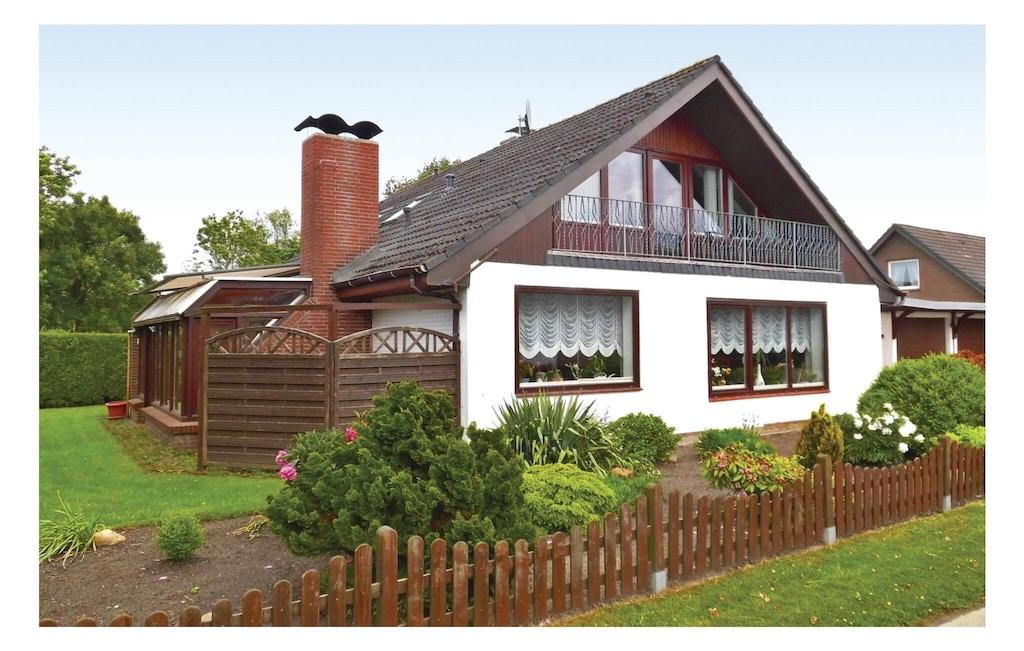 Pet Friendly Stunning Home in Osterbruch with Wifi & 2 Bedrooms