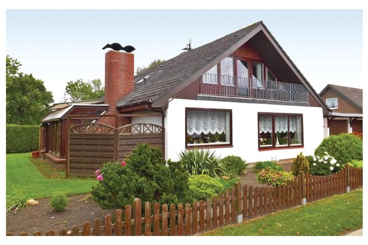 Pet Friendly Stunning Home in Osterbruch with Wifi & 2 Bedrooms