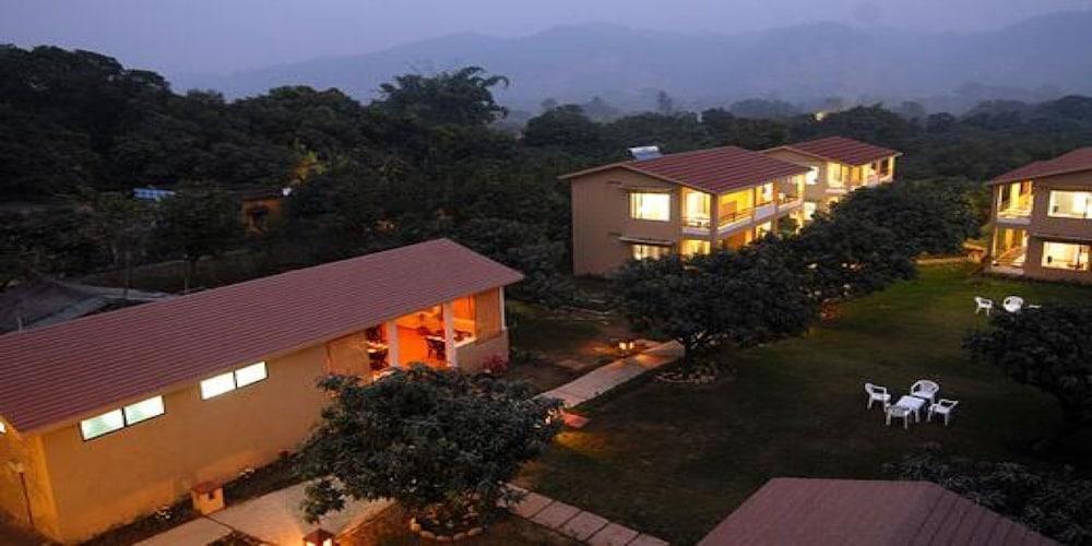 Pet Friendly Corbett Aroma Park by Royal Collection