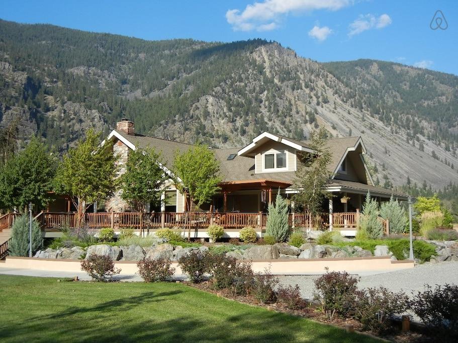 Thompson Falls Airbnb Rentals Pet Policy