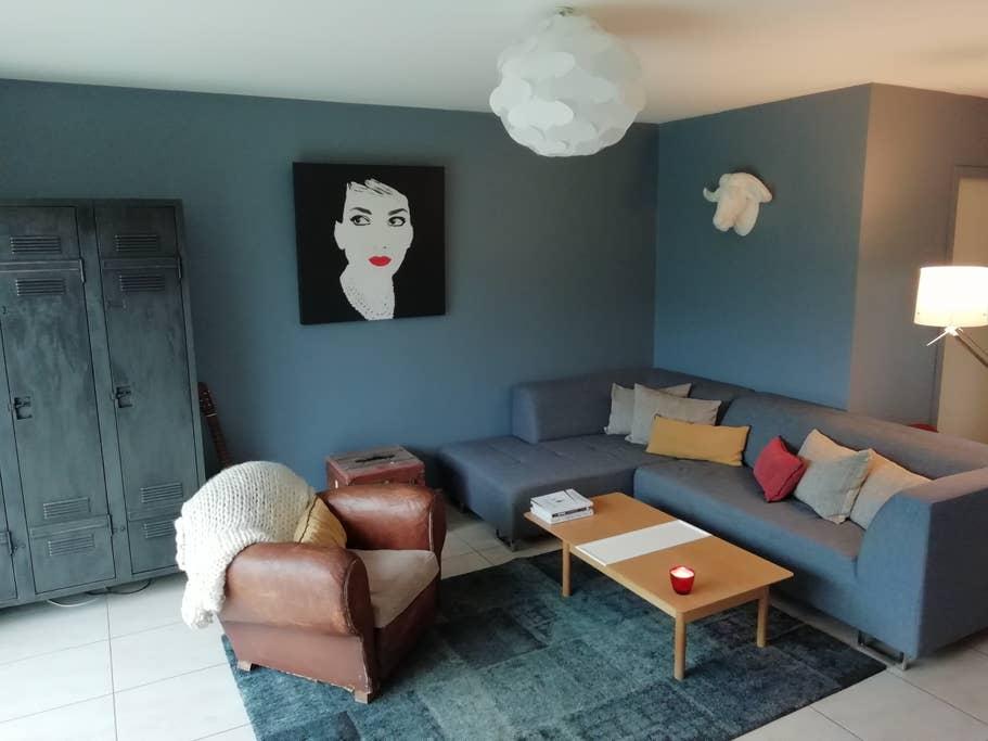Pet Friendly Boulogne Airbnb Rentals