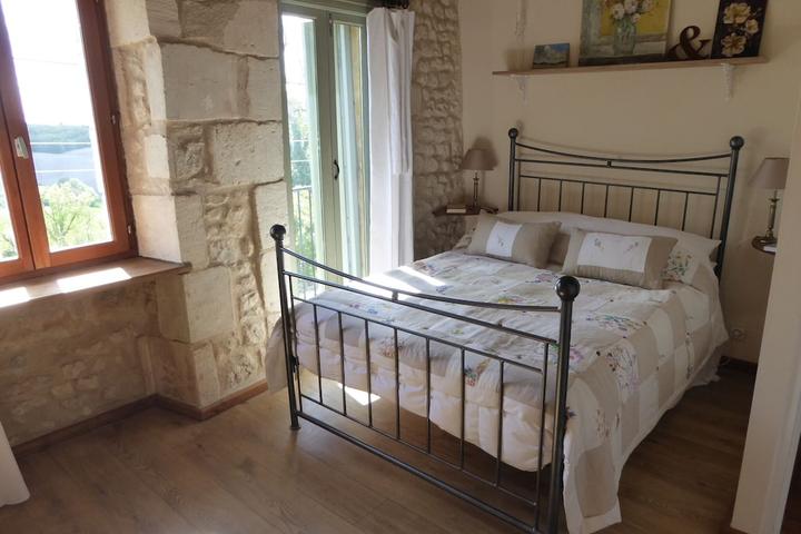 Pet Friendly 300 Year Old Stone Cottage