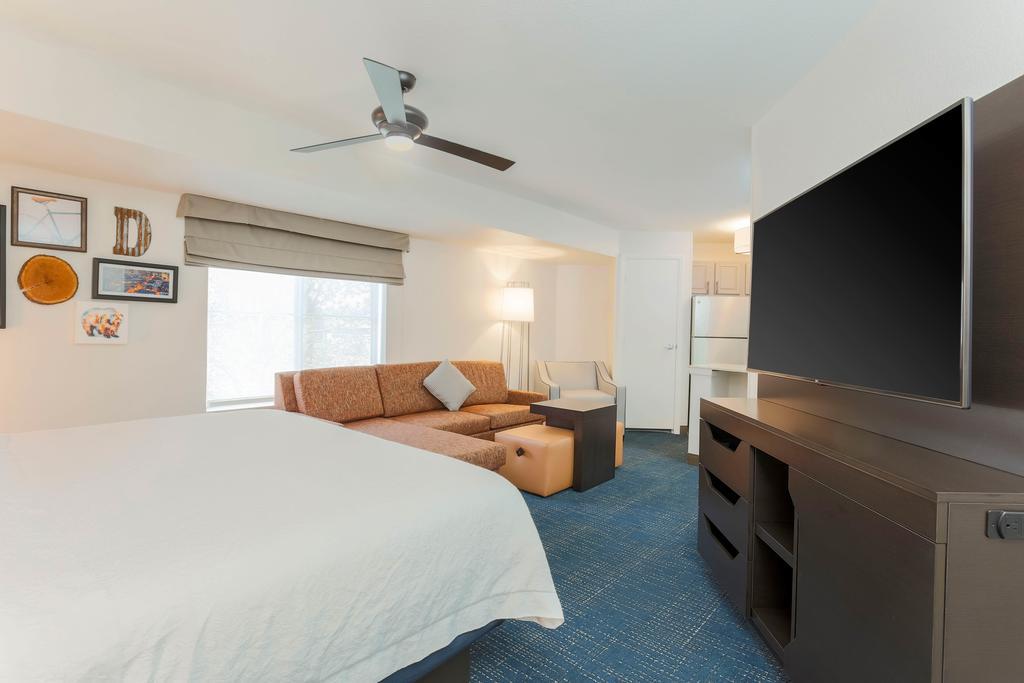 Hampton Inn And Suites Denver Tech Center Pet Policy