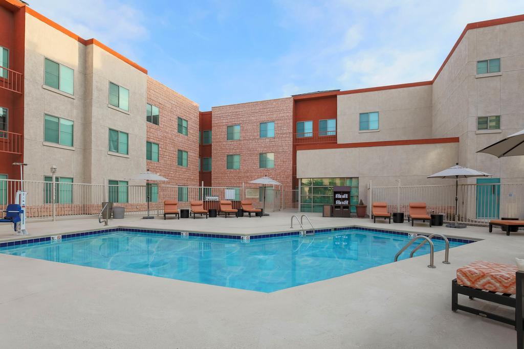 Hampton Inn And Suites Denver Tech Center Pet Policy