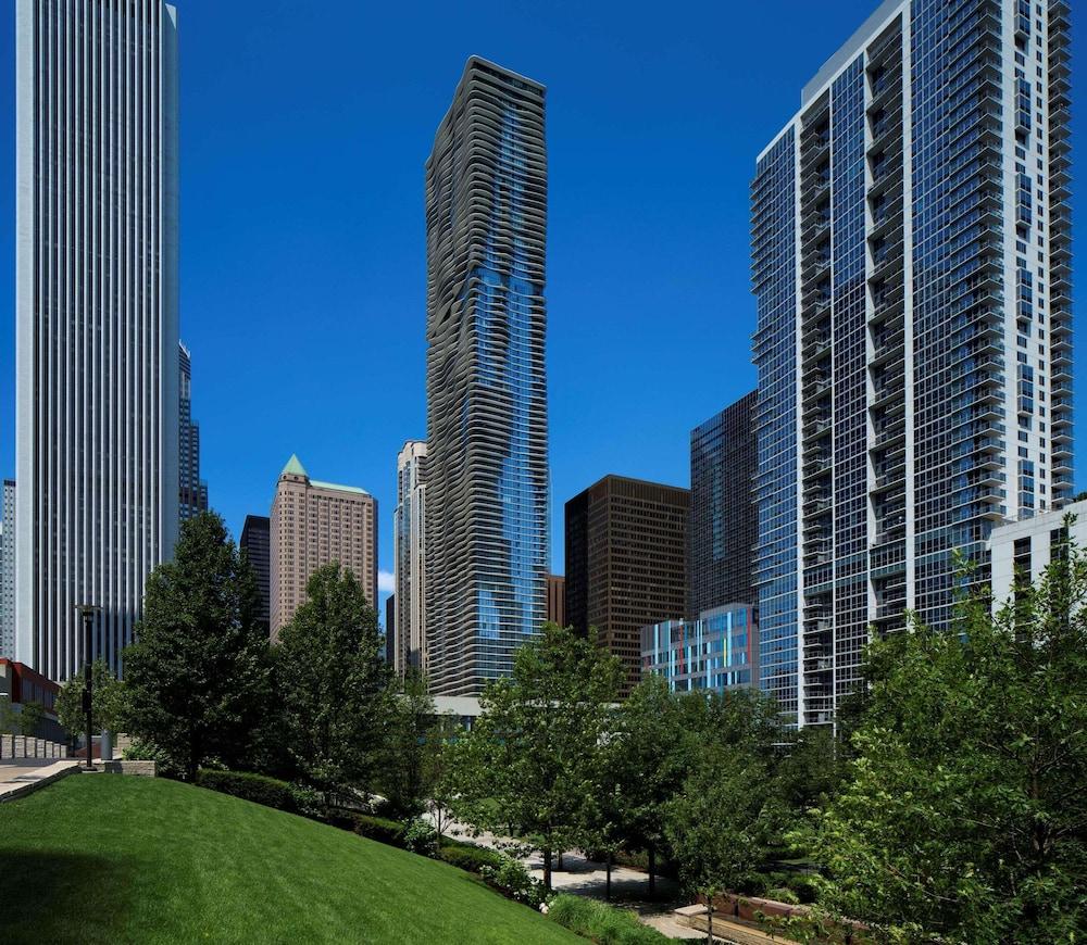 Radisson Blu Aqua Hotel Chicago Pet Policy