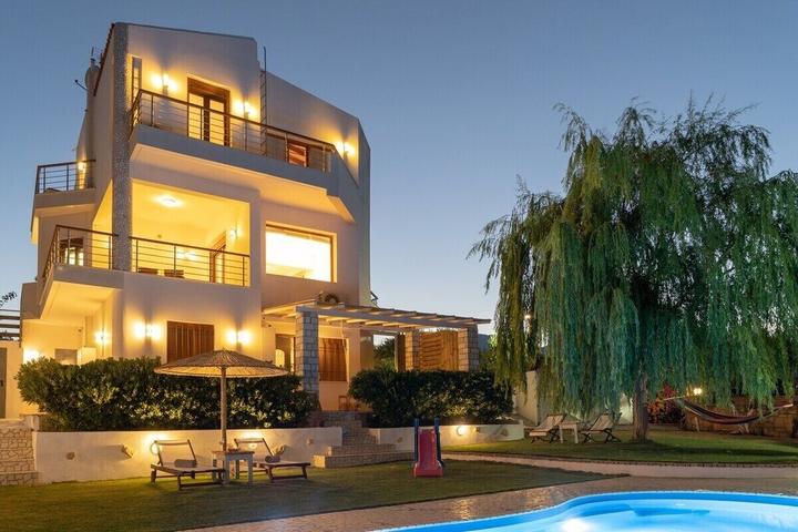 Pet Friendly Villa Dolce Evita With Private Pool