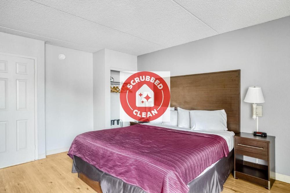 OYO Hotel Burlington South Pet Policy