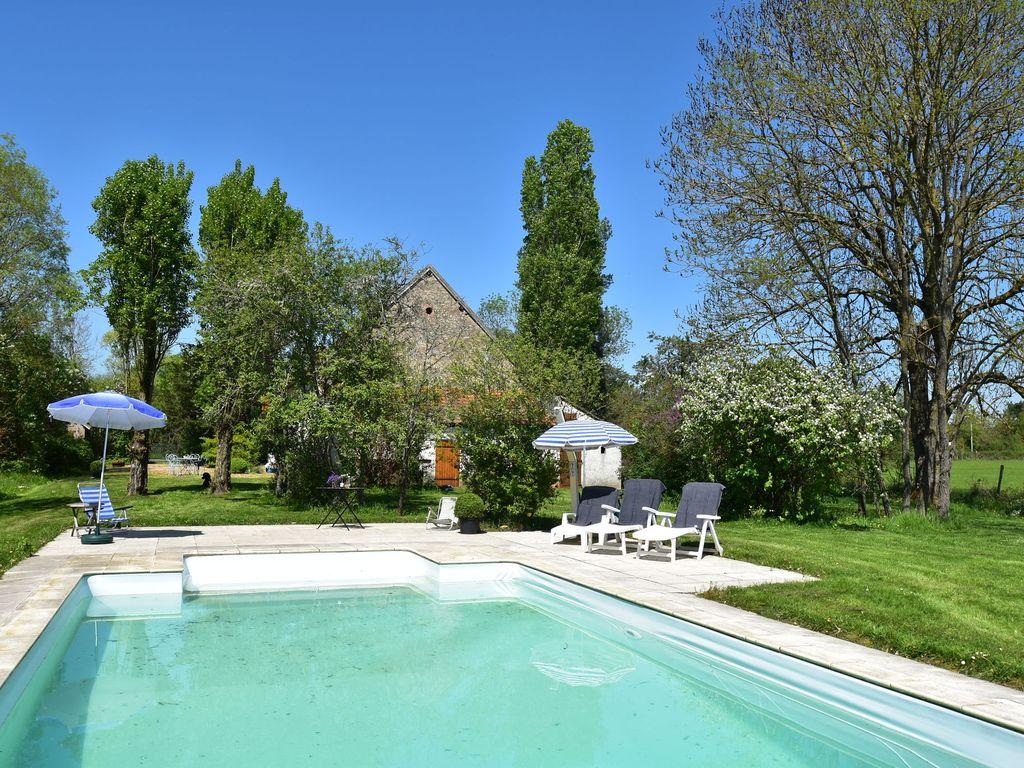 Pet Friendly VRBO Magny Cours
