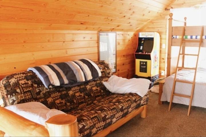 Pet Friendly Family Cabin on Upper Red Lake
