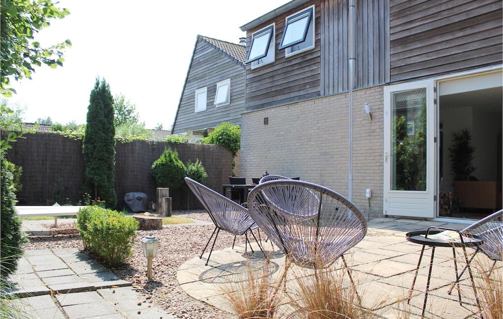 Pet Friendly Beautiful 2BR Home in Grou with WiFi