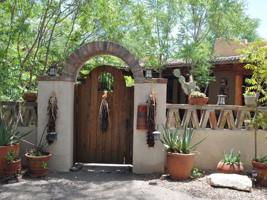 Rancho Privado Pet Policy