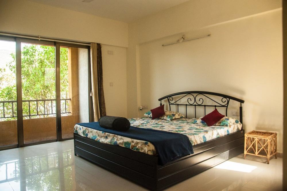 Pet Friendly 2BHK by Tripvillas Holiday Homes