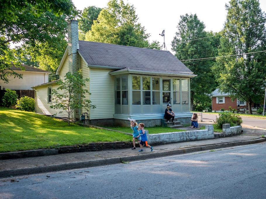 Elizabethtown Airbnb Rentals Pet Policy