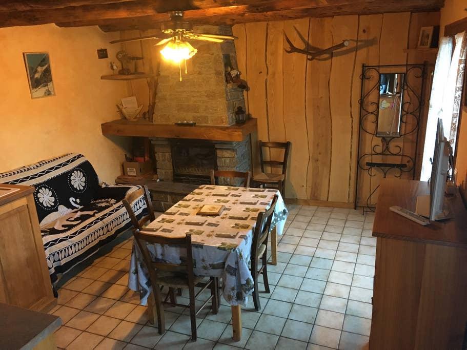 Pet Friendly Loudervielle Airbnb Rentals