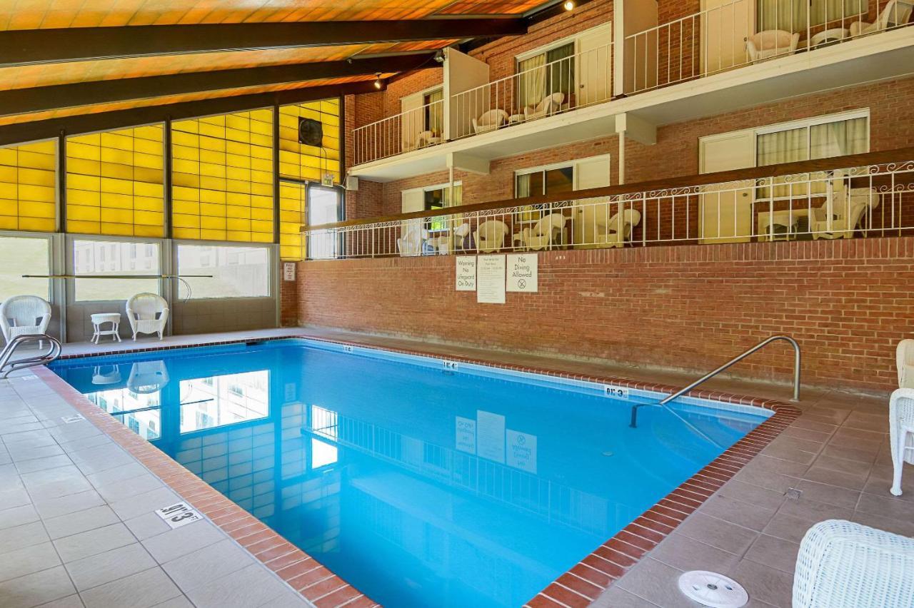 Clarion Hotel Conference Center Harpers Ferry Pet Policy