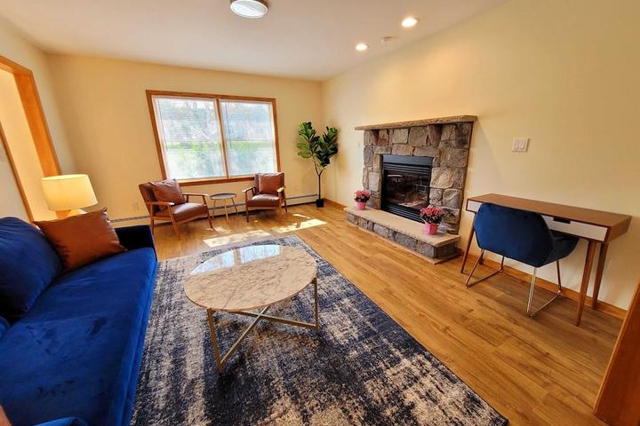 Pet Friendly Large Modern Home in Pocono Mountains