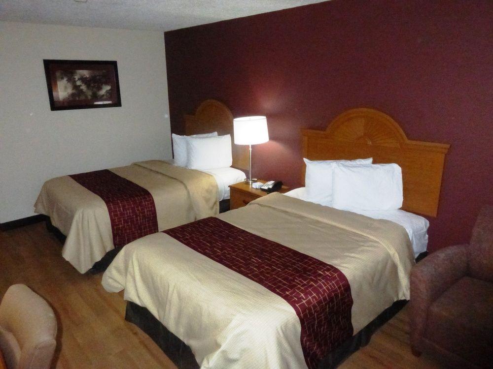 Red Roof Inn Dumfries Pet Policy