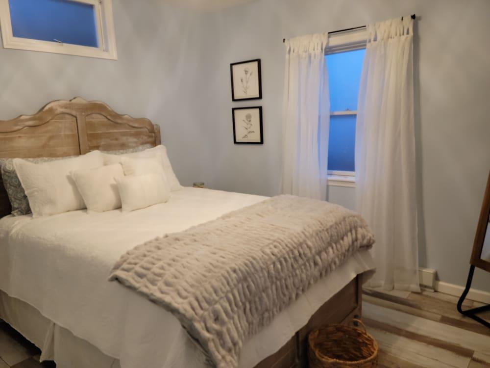 Pet Friendly The Catskill Nook