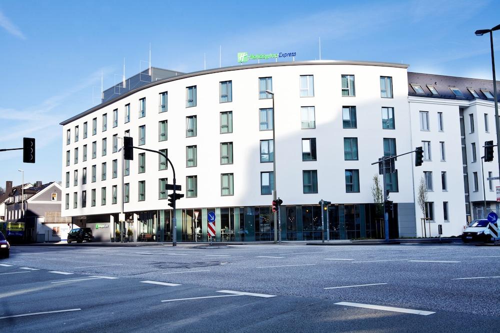 Pet Friendly Holiday Inn Express Siegen an IHG Hotel