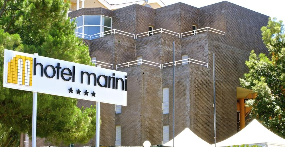 Pet Friendly Hotel Marini