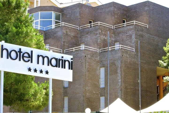 Pet Friendly Hotel Marini