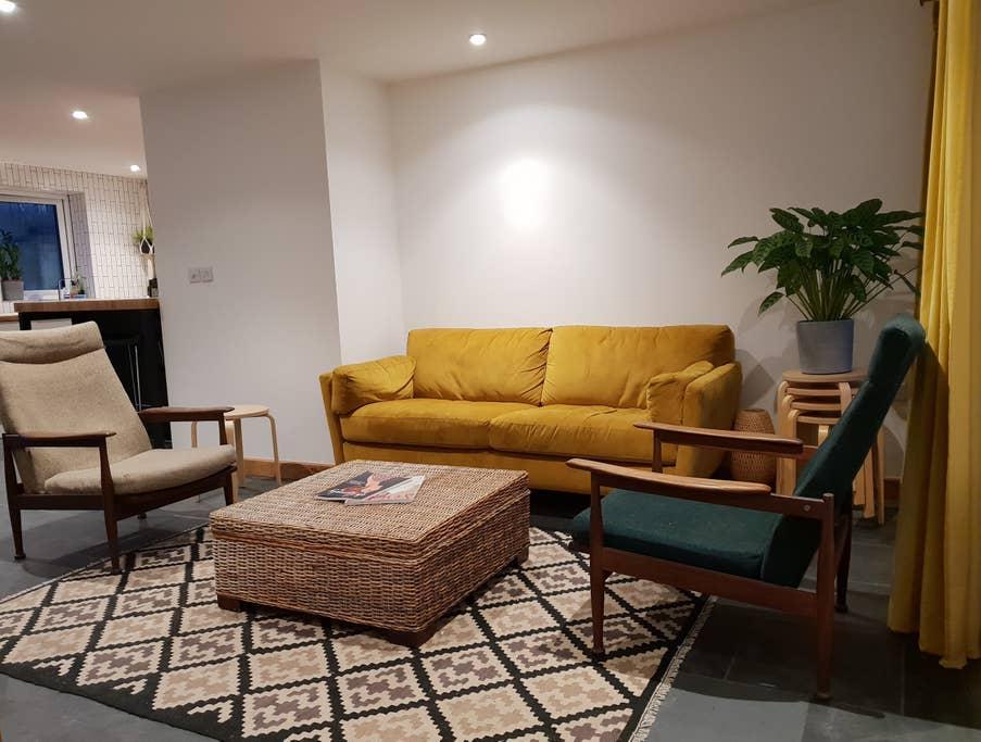 Pet Friendly Hotels In Honiton Uk Bringfido