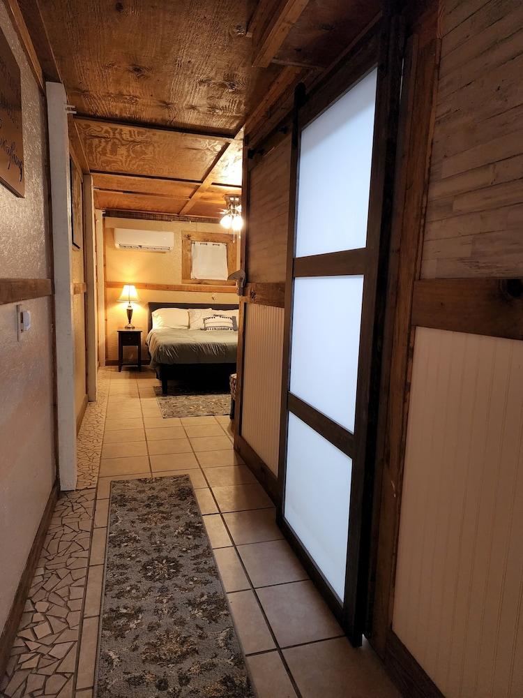 The Magnolia Tree House Pet Policy