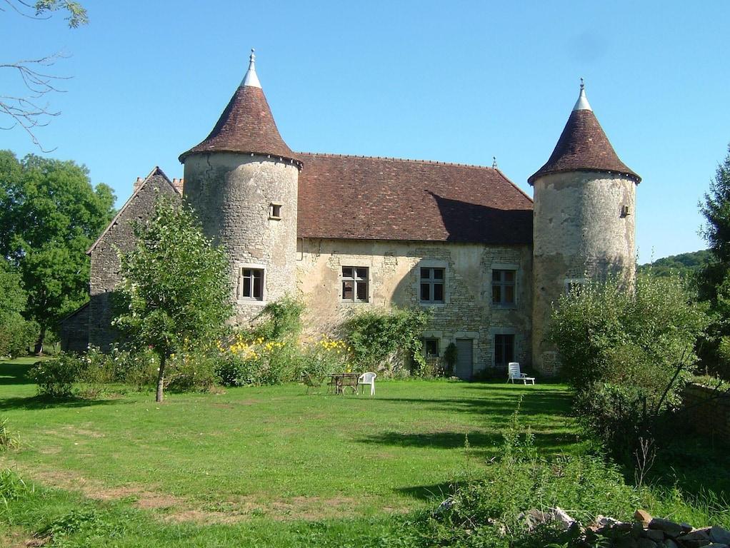 Pet Friendly Château du Xvième Siècle