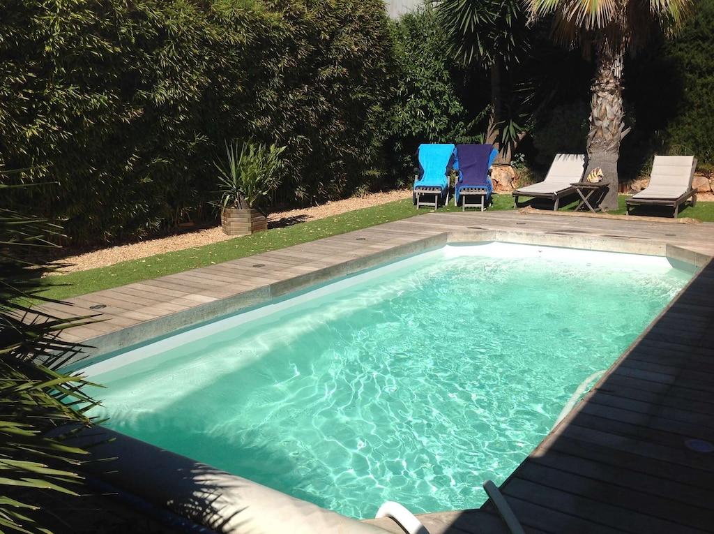 Pet Friendly Bandol Air-Conditioned Villa with Swimming Pool