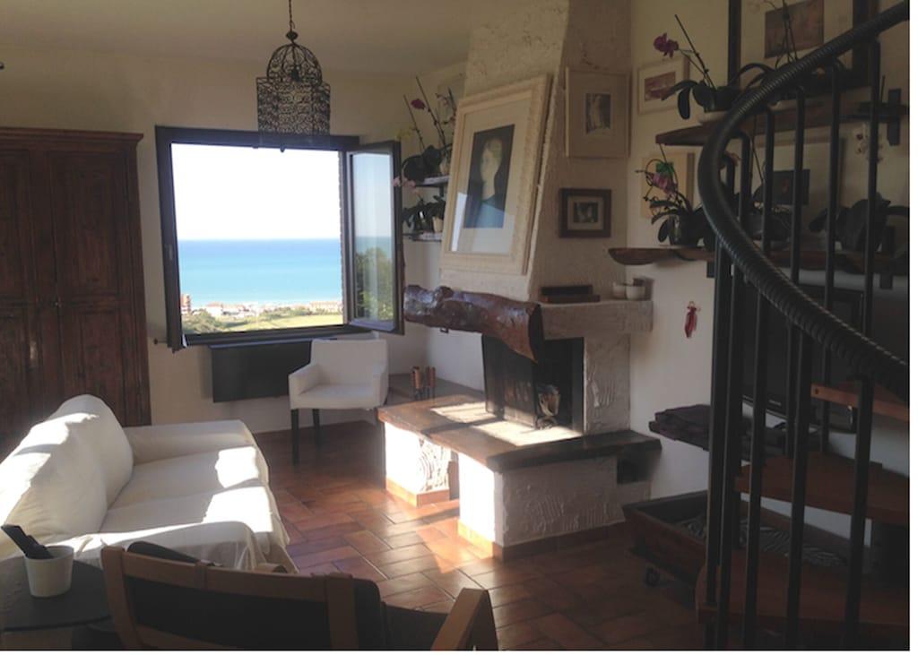 Pet Friendly Sea View Apartment with Garden