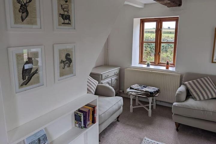 Pet Friendly Wye Valley 4 Bedroom Cottage with Large Garden
