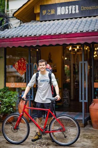 Pet Friendly Chengdu Dreams Travel International Youth Hostel