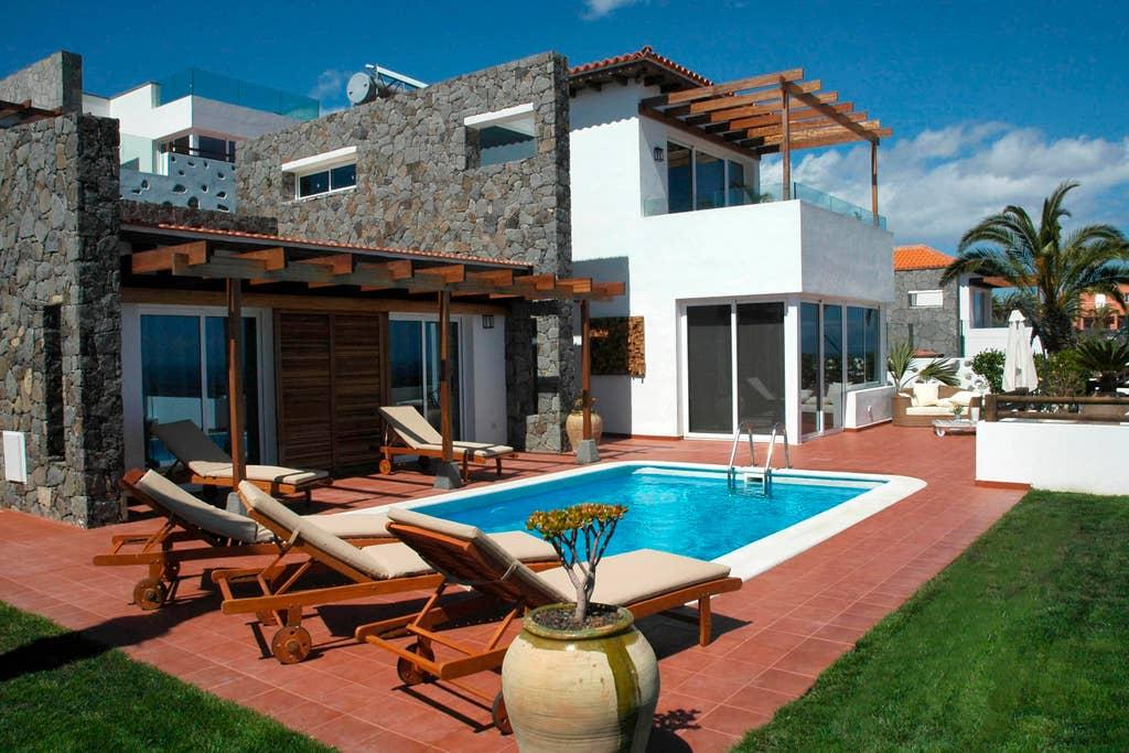 Pet Friendly Playa de Santiago Airbnb Rentals
